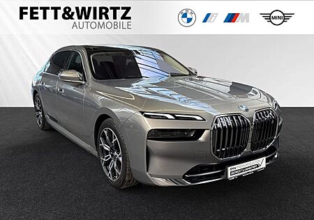 BMW i7 eDrive50 TV-Fond-Entertainment|SkyLounge