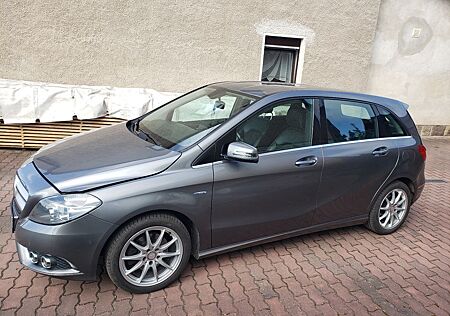 Mercedes-Benz B 200 CDI BlueEFFICIENCY -