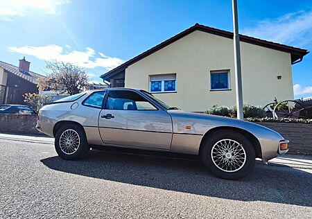 Porsche 924 , 5 gang Sondermodell 50 Jahren !