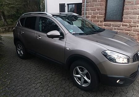 Nissan Qashqai 1.6 dCi DPF ALL-MODE 4x4 i-Way i-Way