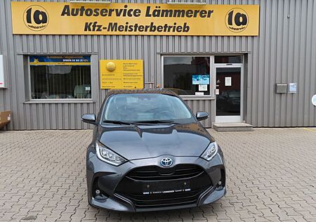 Toyota Yaris 1.5 Hybrid Team Deutschland