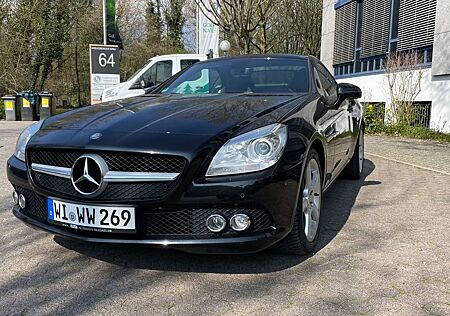 Mercedes-Benz SLK 200 BlueEFFICIENCY -