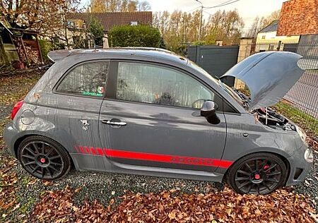 Abarth 695 1.4 T-Jet 16V XSR Yamaha XSR Yamaha
