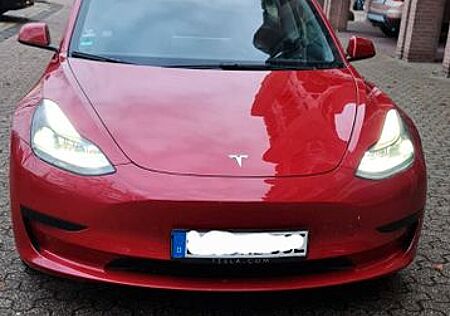 Tesla Model 3 Standard-Reichweite Plus - Hinterrad...