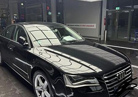 Audi A8 3.0 TDI clean diesel tiptronic quattro -