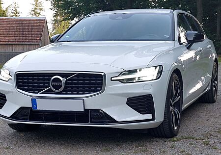 Volvo V60 R-Design T8 AWD ACC AHK STDH 8FACH GARANTIE