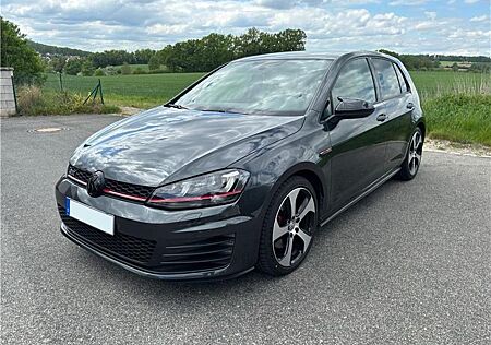 VW Golf Volkswagen VII / 7 GTI 2.0 TSI BMT