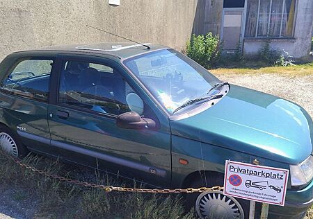 Renault Clio Baccara 1.3i Auto Baccara