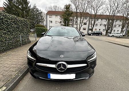 Mercedes-Benz CLA 180 d DCT -