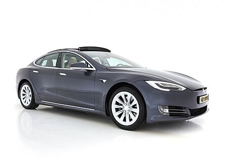 Tesla Model S 235 kw Base Premium-Pack Sound-Studio-Pa