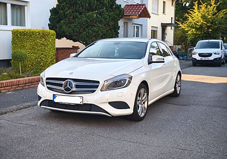 Mercedes-Benz A 200 -Tüv 06/27 Gepflegt