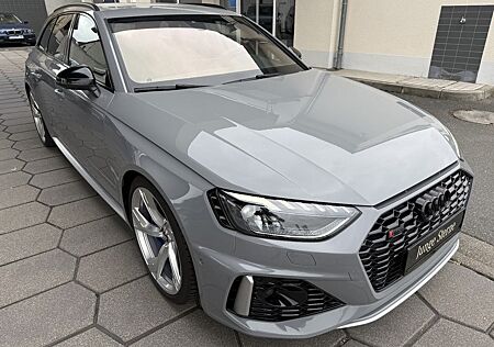 Audi RS4 RS 4 Avant quattro 1.Hand Matrix Competition