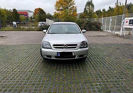 Opel Vectra 2.2 -