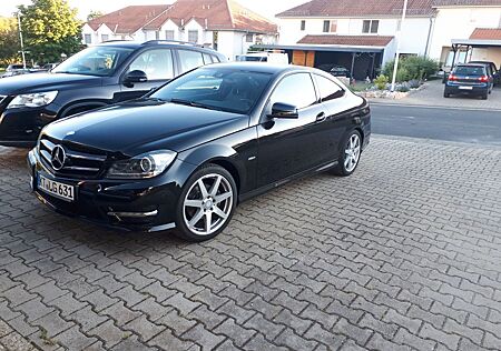 Mercedes-Benz C 250 BlueEFFICIENCY Coupé Autom. -