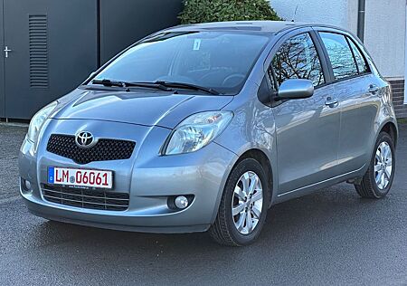 Toyota Yaris Team/1.3/Klima/SHZ/PDC/TÜV NEUE/