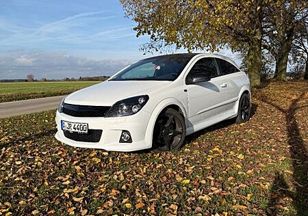 Opel Astra H GTC 2.0 Turbo Sport