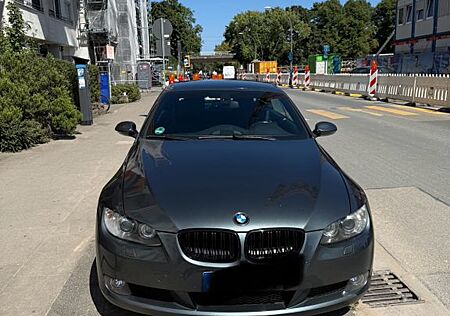 BMW 330i Cabriolet