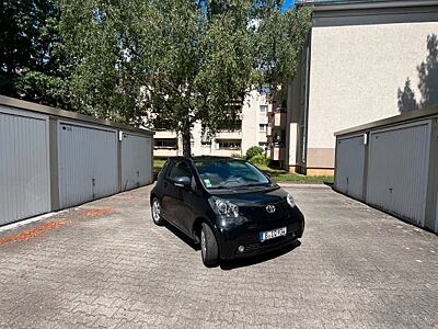 Toyota IQ + 1,0-l-VVT-i +
