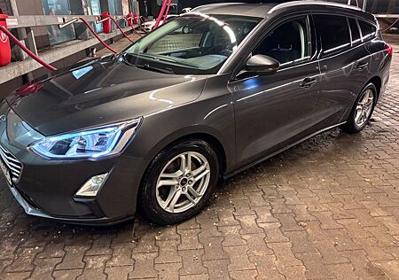 Ford Focus Turnier Cool & Connect AHK