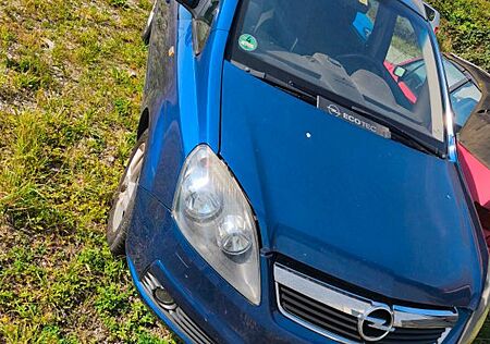 Opel Zafira 2.2 direct -