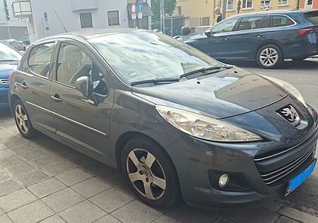 Peugeot 207 1,6 VTi  TÜV bis 6/2027 & Kupplung 2026 neu