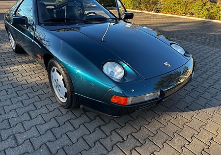 Porsche 928 S4