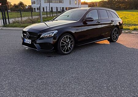 Mercedes-Benz C 43 AMG gebraucht kaufen Mercedes-Benz C 43 AMG Mercedes-AMG 4MATIC / Scheckheftgepfleg