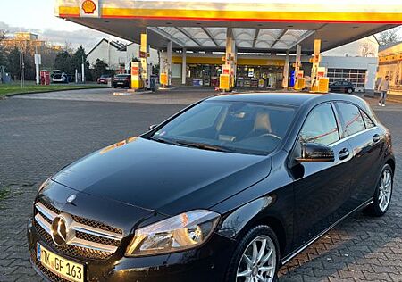 Mercedes-Benz A 180 -