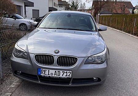 BMW 523i