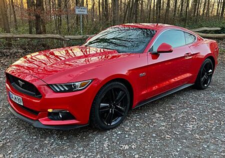 Ford Mustang 5.0 Ti-VCT V8 GT dt. Auto scheckheft