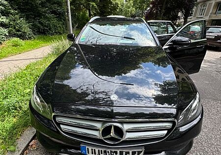 Mercedes-Benz E 200 T Autom. -