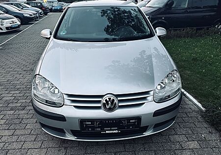 VW Golf Volkswagen V Lim. Trendline