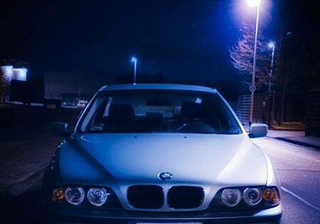 BMW 520i