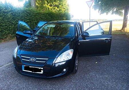 Kia Cee'd / Ceed 1.6 CRDi 90PS