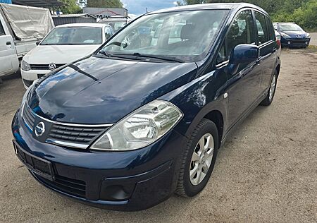 Nissan Tiida Visia