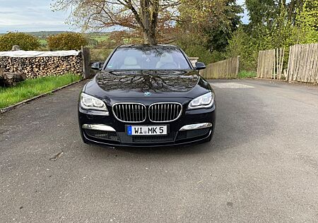 BMW 750i xDrive - M-Paket