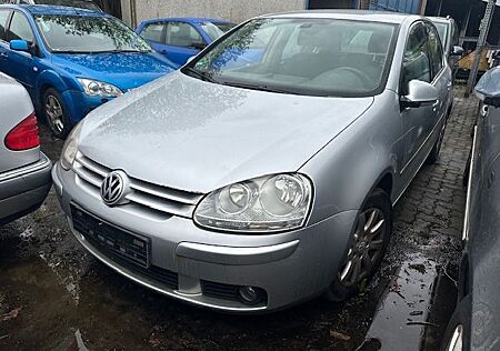 VW Golf Volkswagen V Lim. Comfortline1,4*KLIMAANLAGE*ALU*AHK*