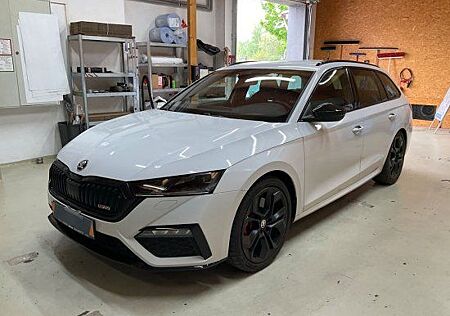 Skoda Octavia Combi 2.0 TSI RS DSG LED AHK virtual coc