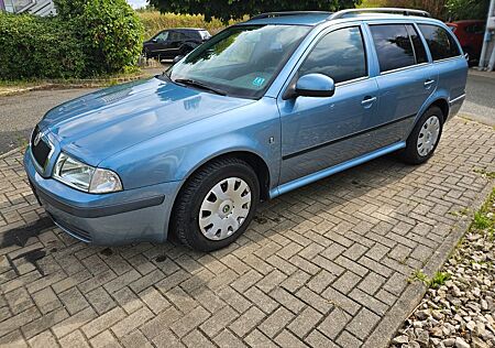 Skoda Octavia Combi Tour