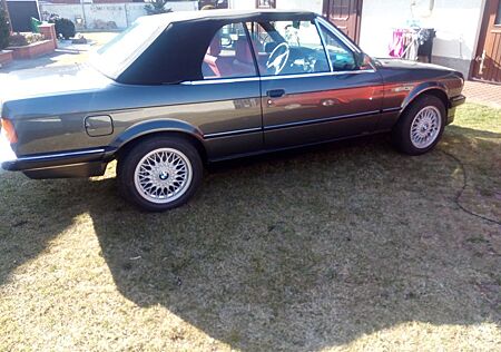 BMW 320 Verkaufe einen E 30 Cabrio