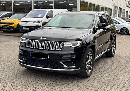 Jeep Grand Cherokee 3.0l Summit.AHK.Panorama.voll