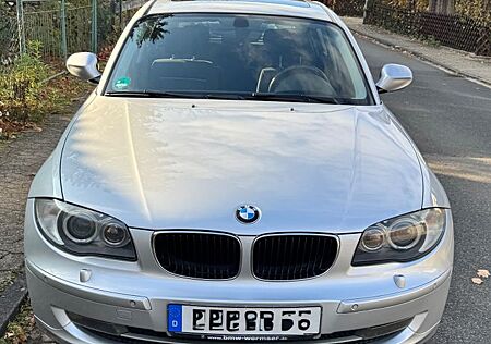 BMW 116i - Service, hintere Bremsen und TÜV neu