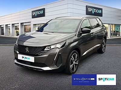 Peugeot 5008 1.2 Hybrid 136