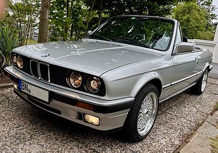 BMW 318i Cabrio E30 Oldtimer