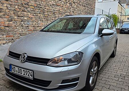 VW Golf Volkswagen 1.4 TSI 90kW BMT Comfortline Variant Co...