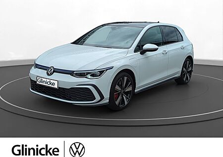 VW Golf Volkswagen VIII GTE eHybrid Matrix Pano DSG