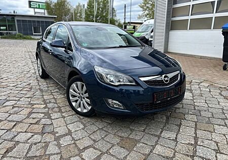 Opel Astra J 1.4 *Xenon, HU Neu*