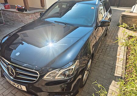 Mercedes-Benz E 250 CDI 4MATIC T Autom. -