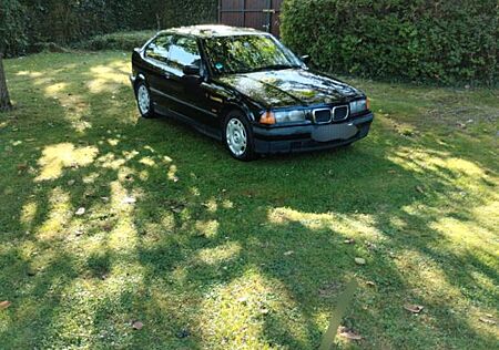 BMW 316i Compact E36