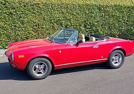 Fiat 124 Spider